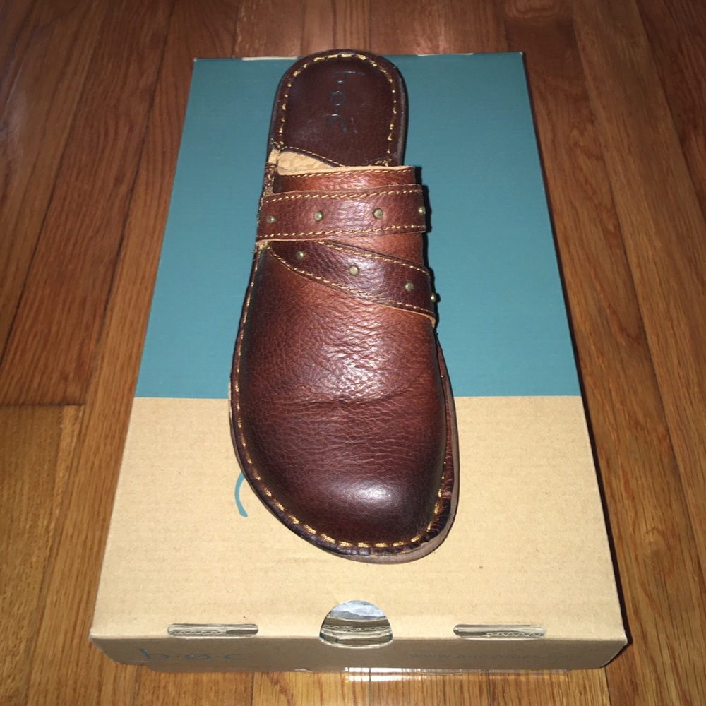NWT BOC slip ons